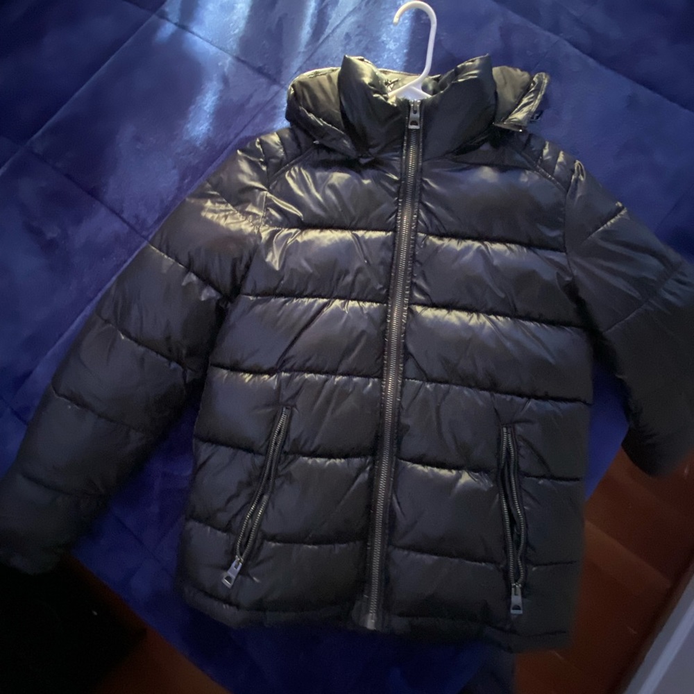 Black Guess puffer jacket